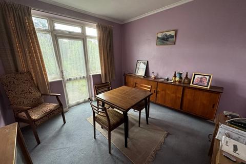 92 Fern Lane, Hounslow, TW5 0HJ
