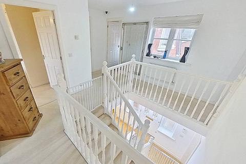 70 Barons Close, Kirby Muxloe, Leicester, LE9 2BW
