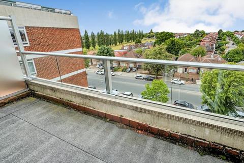 2 bedroom flat for sale, REGENTS PARK ROAD, FINCHLEY, N3