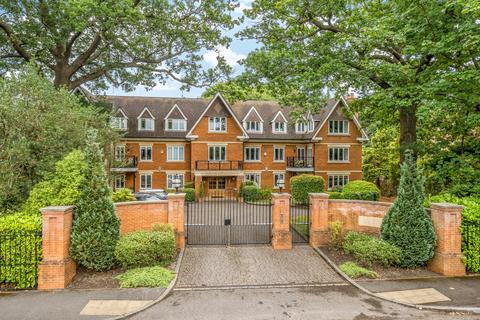 2 bedroom apartment for sale, Old Avenue, Weybridge, KT13