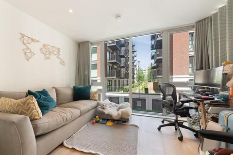 1 bedroom apartment for sale, Flagship House, Royal Wharf, E16