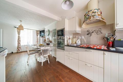27 Steyning Grove, London, SE9 4NG