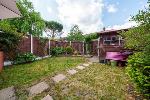 27 Steyning Grove, London, SE9 4NG