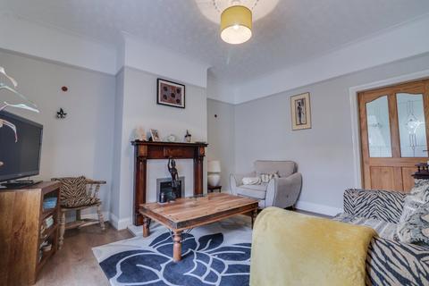 2 bedroom terraced house for sale, Queen Street, Greengates, Bradford, West Yorkshire, BD10