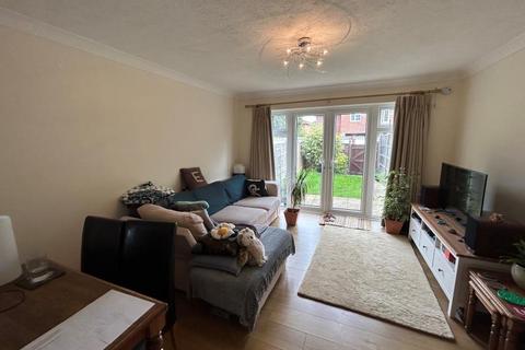 2 bedroom terraced house to rent, Montgomerie Drive, Guildford GU2