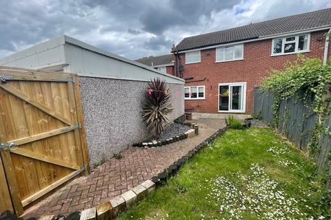 3 bedroom semi-detached house to rent, Swingate, Nottingham NG16