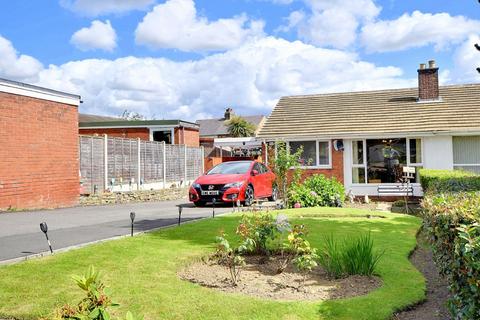 3 bedroom semi-detached bungalow for sale, Ashlea Close, Brighouse HD6