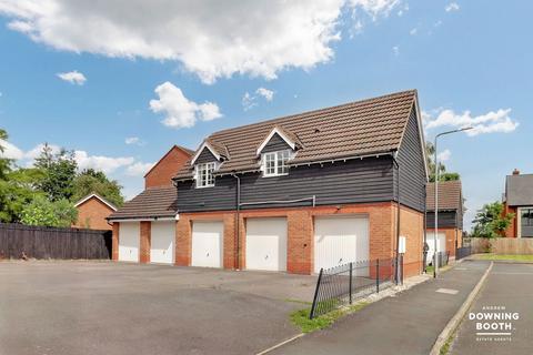 1 Hewitt Close, Fradley, Lichfield, WS13 8TA