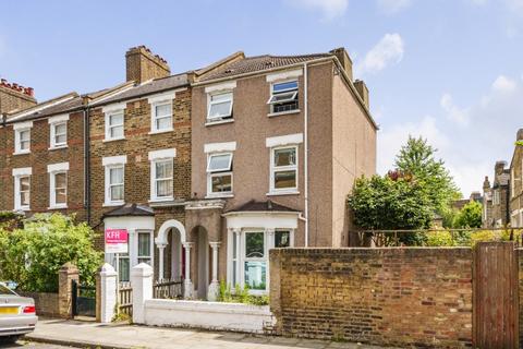 4 bedroom house to rent, Elmington Road, London SE5