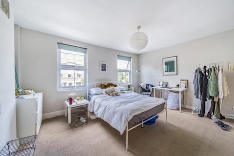 4 bedroom house to rent, Elmington Road, London SE5