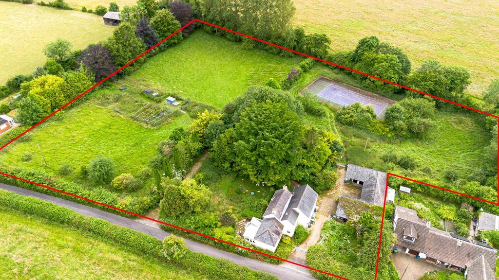 Marsh Lane, Cherhill 4 bed detached house for sale £650,000