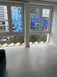 Studio to rent, London, E1