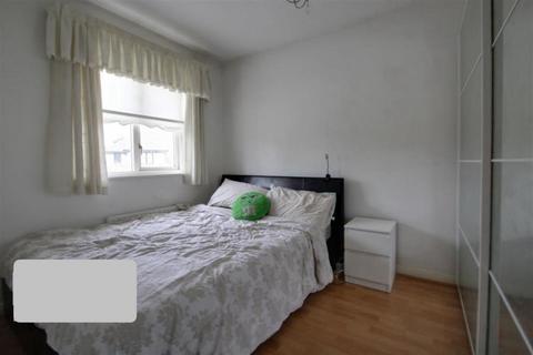 2 bedroom terraced house to rent, Causton Square, Dagenham RM10