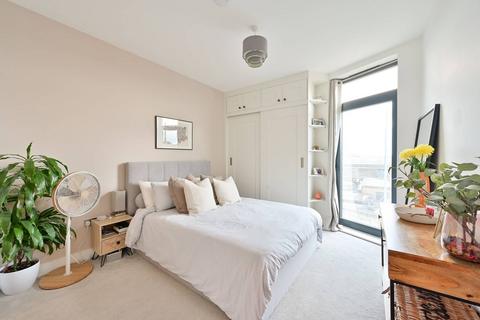 2 bedroom flat for sale, Milner Road, South Wimbledon, London, SW19