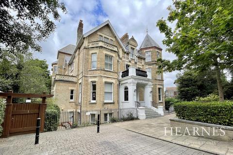 3 bedroom maisonette for sale, Regency Court, Knyveton Road, Bournemouth, BH1