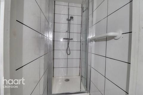 1 bedroom in a house share to rent, Lenham Road, Thornton heath