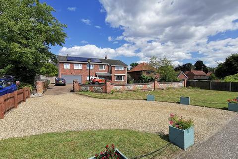 5 bedroom detached house for sale, NorwichRoad, Ditchingham
