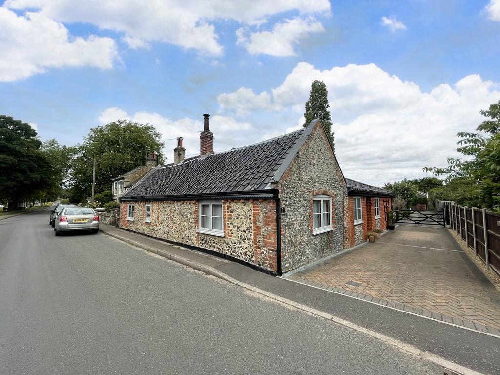 Hollow Hill Road, Ditchingham, Bungay 4 bed detached bungalow for sale