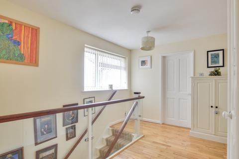4 Bawn Close, Braintree, CM7 9AY