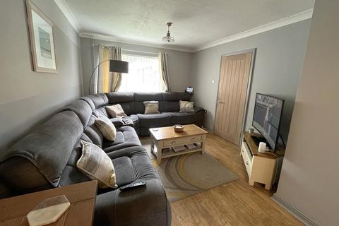 3 bedroom end of terrace house for sale, Maltings Drive, Harleston IP20