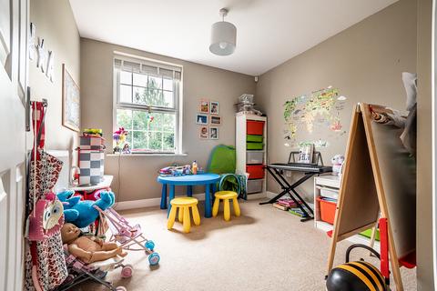 57 Hawkins Road, Exeter, EX1 3UW