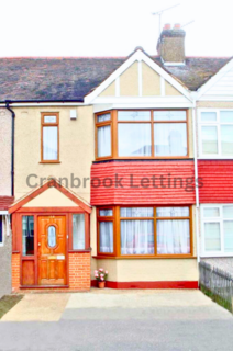 3 bedroom terraced house to rent, Ilford, IG6