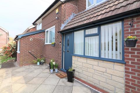 3 bedroom semi-detached house for sale, Roundhill Close, Glossop SK13