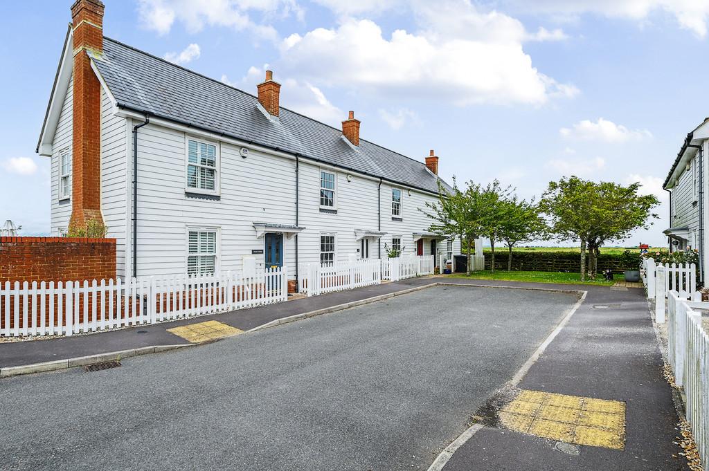 13 whitesands drive tn31 (1)