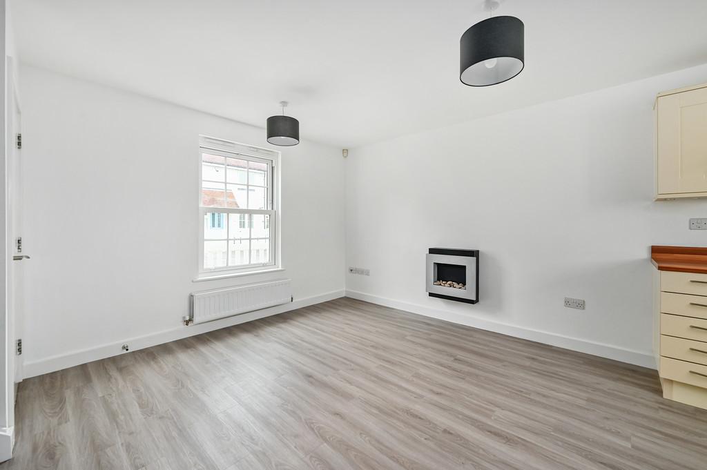13 whitesands drive tn31 (8)