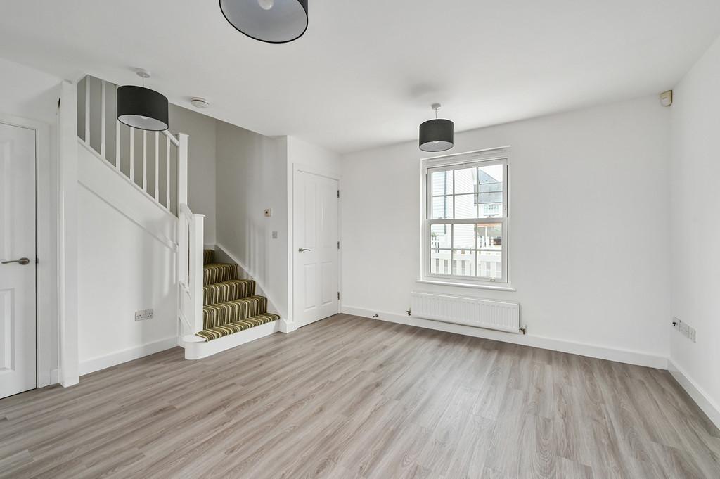 13 whitesands drive tn31 (9)