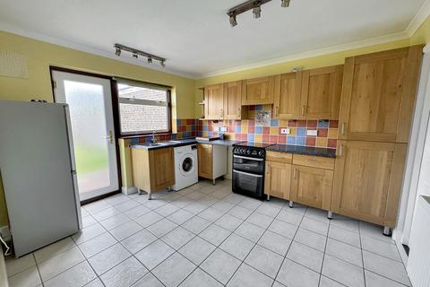 3 bedroom semi-detached house for sale, Daniell Crest, Warminster