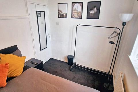 3 bedroom apartment to rent, Newport Road, Cardiff CF24