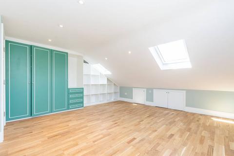 4 bedroom flat to rent, Gap Road, Wimbledon, London, SW19