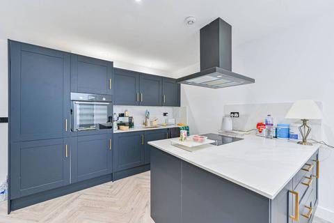 2 bedroom flat for sale, Fairview Road, Norbury, LONDON, SW16