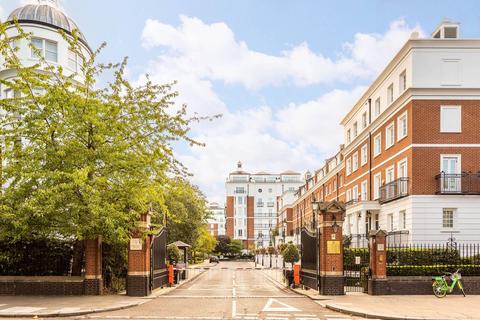 3 bedroom flat to rent, Chantry Square, Kensington, London, W8