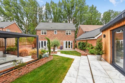 4 bedroom detached house for sale, Romsey