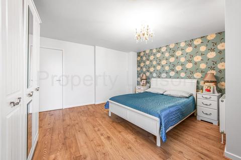 2 bedroom apartment for sale, Len Bishop Court, London, E1W