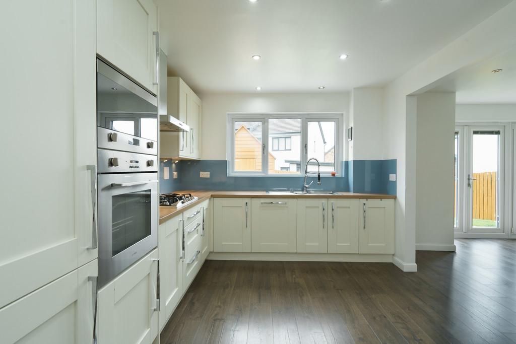 20. Kitchen angle 1