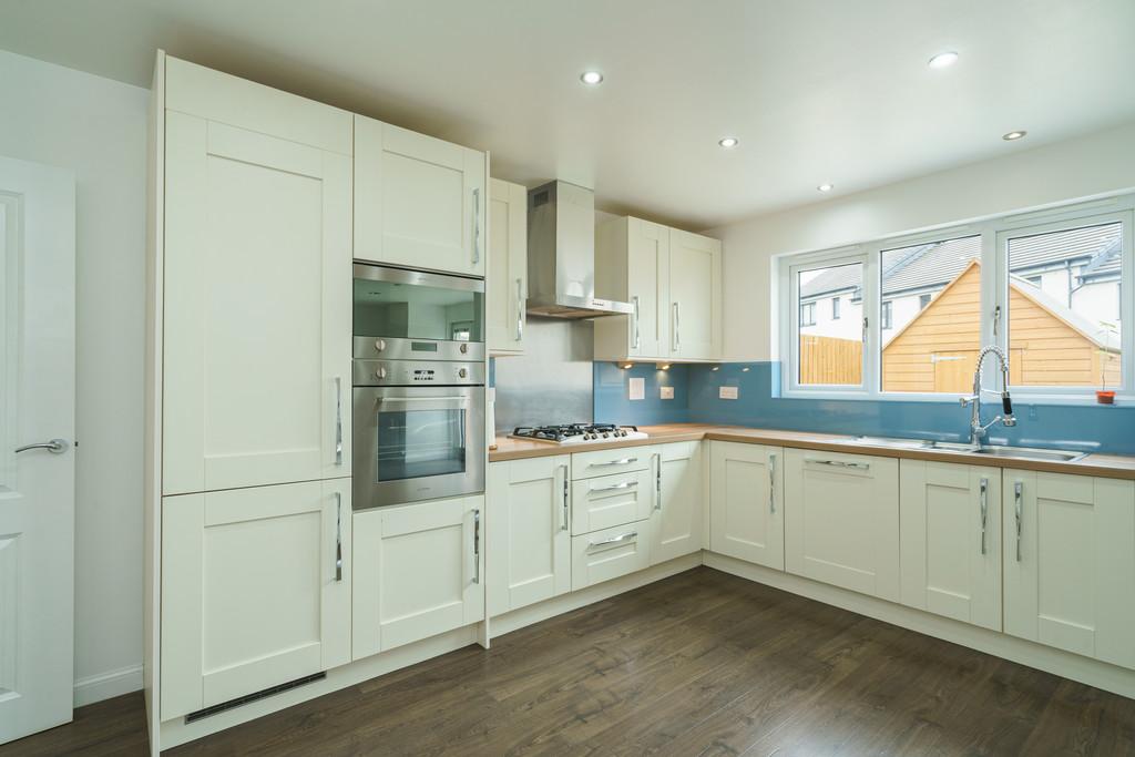 21. Kitchen angle 2