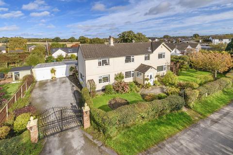 4 bedroom detached house for sale, Back Lane, Nomans Heath