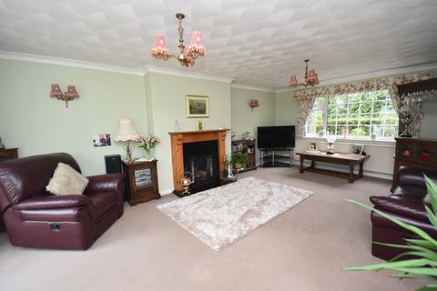 4 bedroom detached house for sale, Back Lane, Nomans Heath