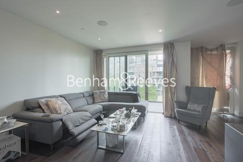 4 bedroom apartment to rent, Central Avenue, Fulham SW6