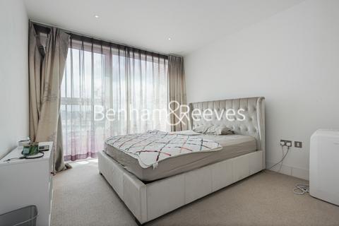 4 bedroom apartment to rent, Central Avenue, Fulham SW6