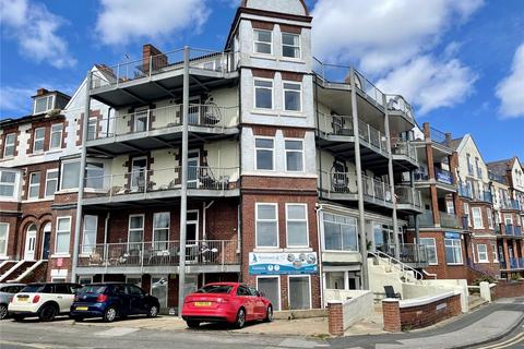 2 bedroom penthouse for sale, South Marine Drive, Bridlington, East  Yorkshire, YO15