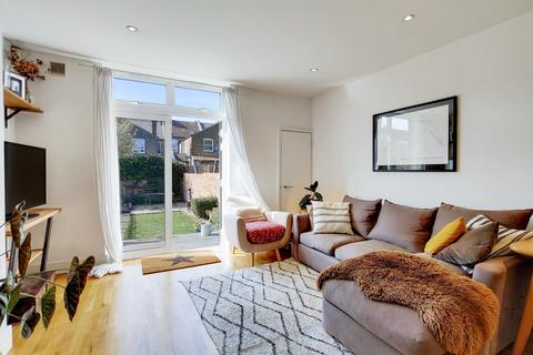 2 bedroom ground floor flat for sale, Ridley Road, London NW10