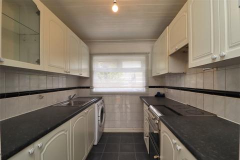 3 bedroom maisonette for sale, Beech Vale, Surrey GU22