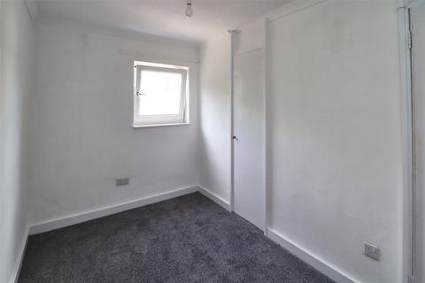 10 Beech Vale, Woking, GU22 7NS