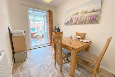 8 Avebury Close, Westbury, BA13 3TE