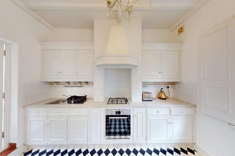 2 bedroom apartment to rent, Ellesmere Road, London, E3