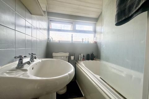 66 Huddleston Road, Grimsby, DN32 8HJ